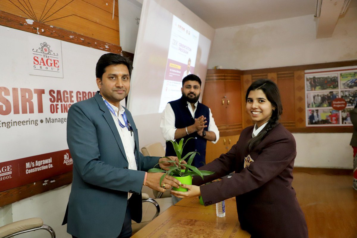 SIRT_BHOPAL's tweet photo. A heartfelt thank you to Mr. Keshav Bishnoi (Senior Engagement Associate at CSRBOX, #IBM Skill Build) for the enlightening session on the IBM Skill Build Portal!
#IBM #SkillBuild #ComputerApplication #SIRTBhopal #EdTech #FutureReady #IBMSkillBuild https://t.co/thh3k3Y4TB