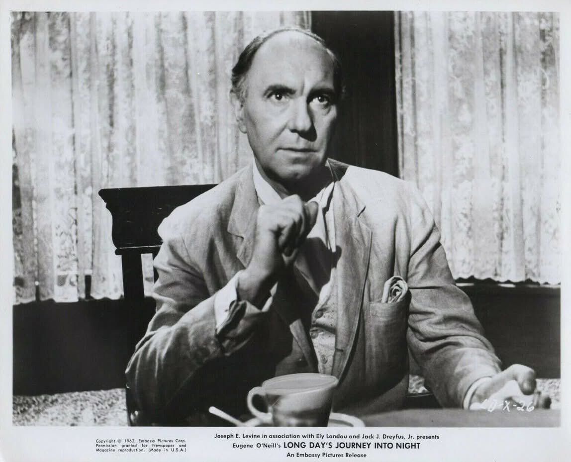 kitschkong's tweet image. Remembering English actor Ralph Richardson on his birthday (December 19, 1902 –  October 10, 1983). A leading figure of the British stage, his film credits include Things to Come, The Fallen Idol, The Heiress, Long Day's Journey into Night, Doctor Zhivago, and Greystoke.