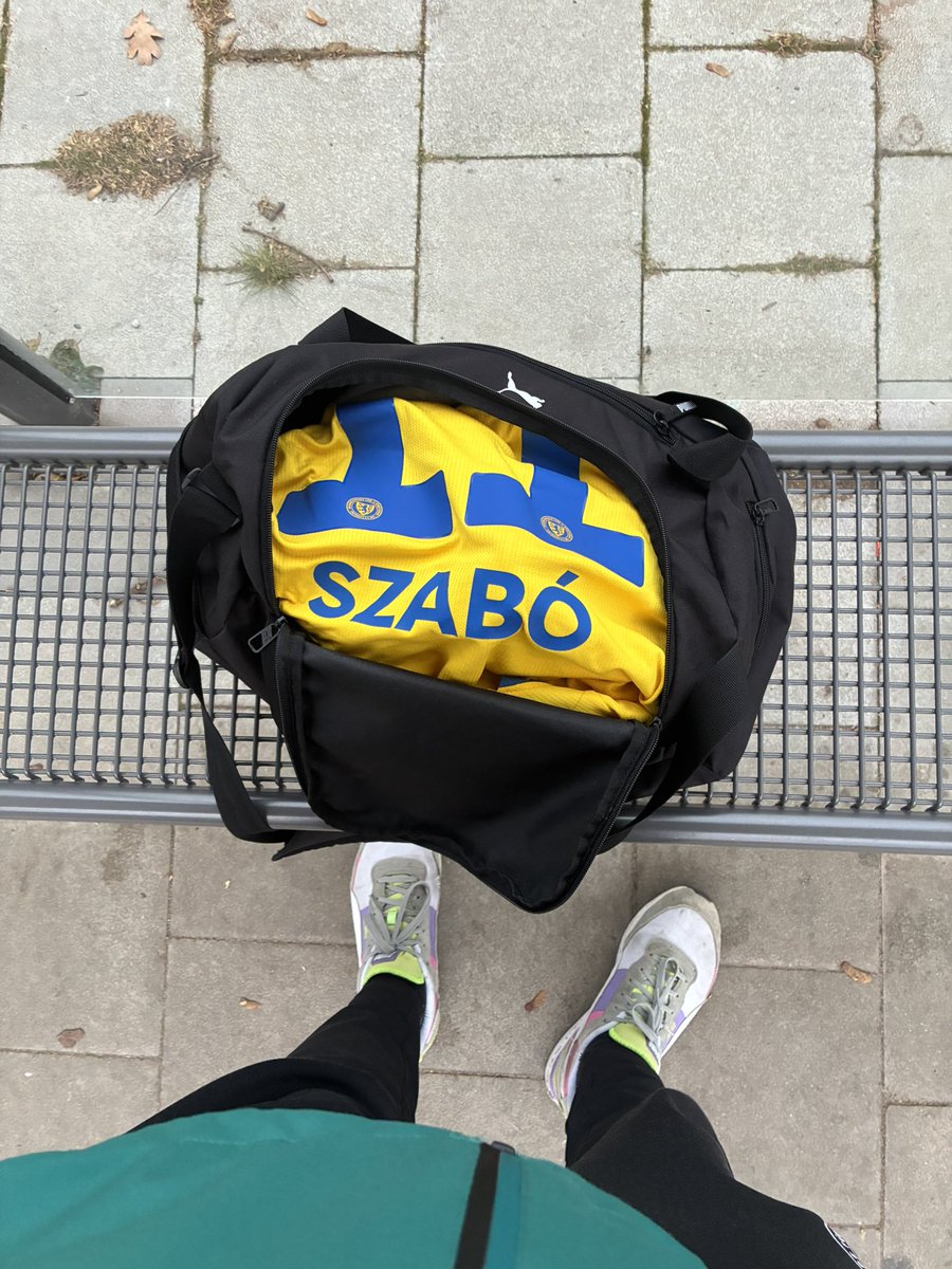 Mc Fit im Szabó Trikot