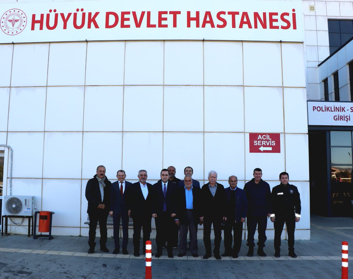 Kaymakamımız Ebrar Evsen, Belediye Başkan V. Süleyman Düzkaya, Başhekim Mehmet Kendir’le birlikte İmrenler Vakfının İlçe Devlet Hastanesine bağışladığı renkli ultrason cihazının teslim törenine katıldı.