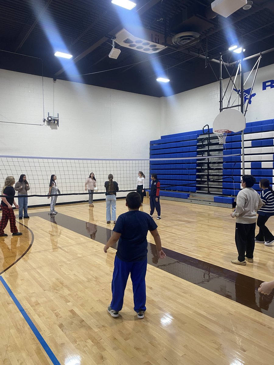 FallsMiddle's tweet image. RFMS Qu 2 celebration today as we wrap up an awesome first half of the year!  Thank you for choosing RFMS!!!