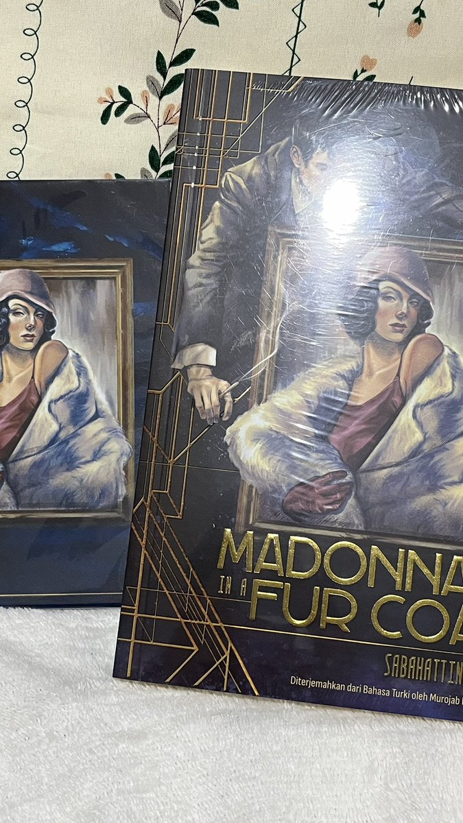 yet another bookmail from <a href="/nabreads/">nabreads bookshop ♡</a> 🩶🤍