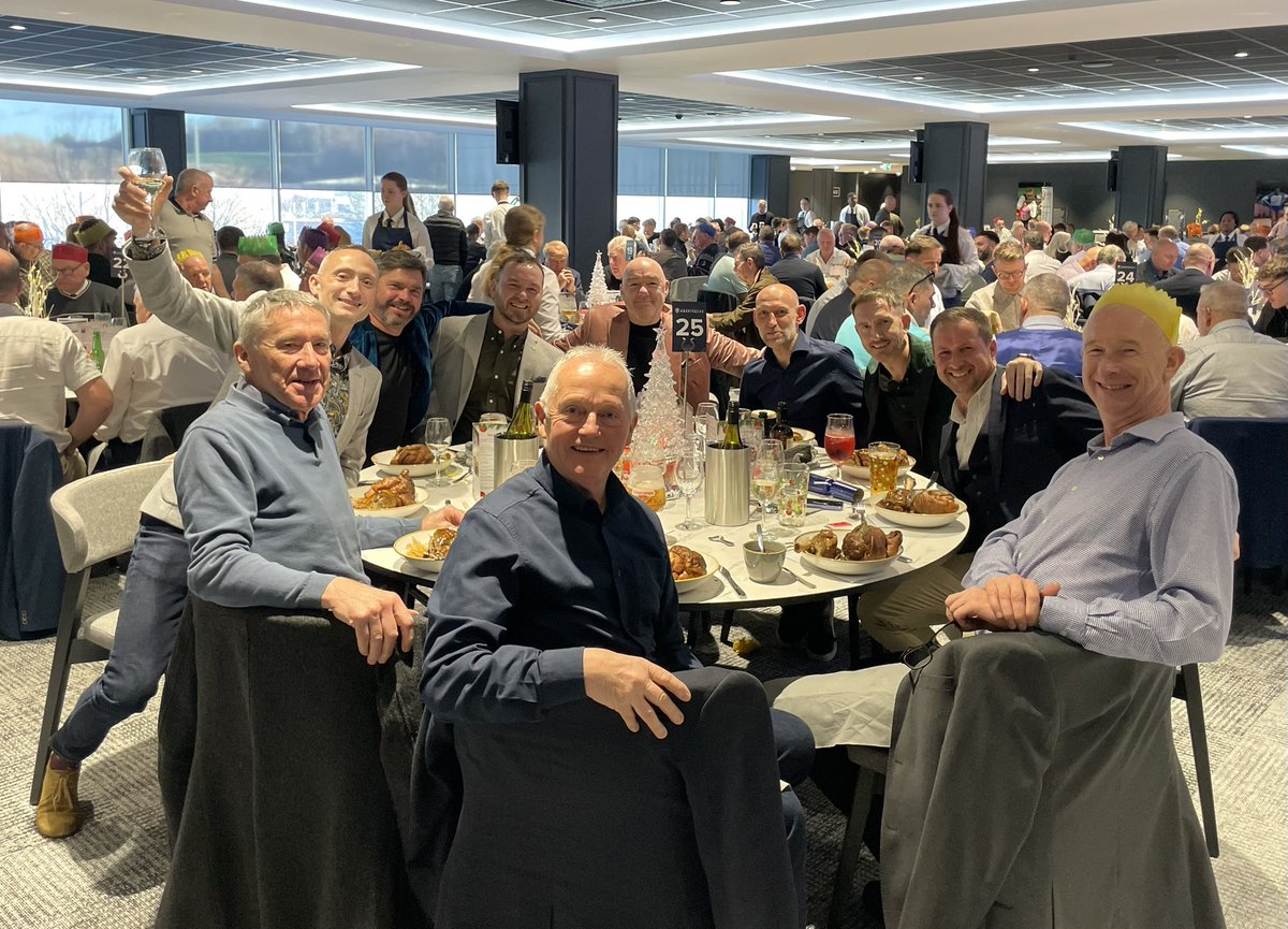 durnin26's tweet image. The @HanveyCorporate Christmas Luncheon officially kicks off the festive season! 
It’s @warnockofficial this year, and we’re gonna enjoy it, but enjoy it by being disciplined 😉 
#HanveyCorporate #LambShank #KarcherPressureWasher