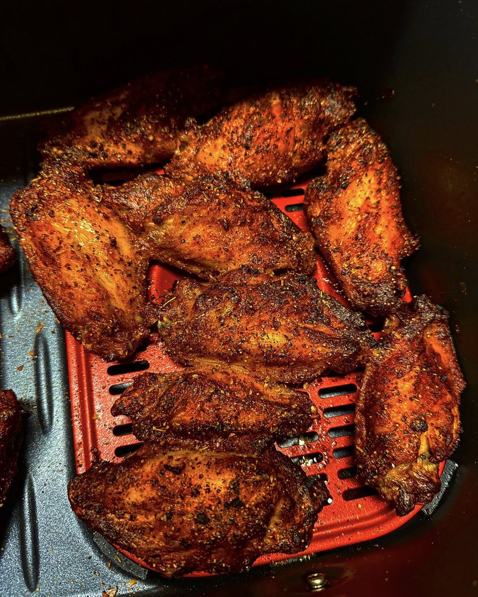 israeldfirzt's tweet image. Burned em😭