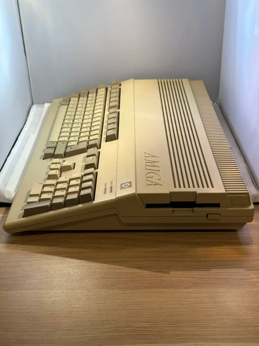 SumthingsRetro's tweet image. New sale: Amiga 500 (Commodore Amiga - DE) (A$250.00) by coinfeeder.
sumthings.com/systems/115669…
#systems #retrogaming