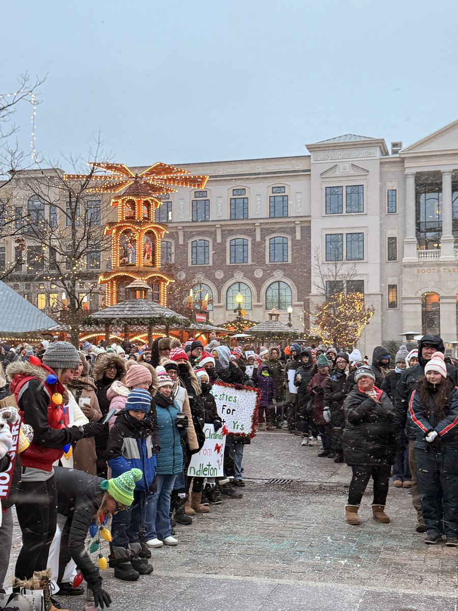 Sue Finkam tweet media