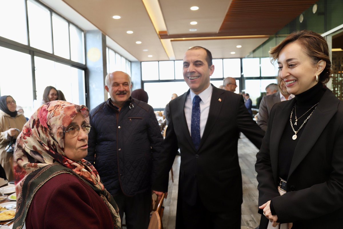 GSB_Cankiri's tweet photo. 🇹🇷 Valimiz Sayın Fırat Taşolar ve kıymetli eşi Didem Taşolar’ın teşrifleriyle, GSB Çankırı Kız Öğrenci Yurdu’nda İl Müdürlüğümüz tarafından Şehit ve Gazi Aileleri ile Kahvaltı Programı düzenlendi. ☕🤝
@OA_BAK @gencliksporbak https://t.co/DdbLbGFbzZ