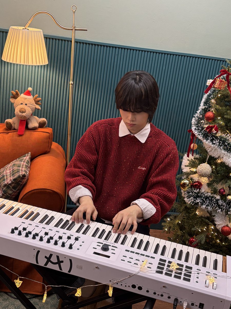 XH_official's tweet image. 미리메리크리스마스빌런즈🎄❤️

#정수 #Jungsu 
#뎡듀 #LOVE