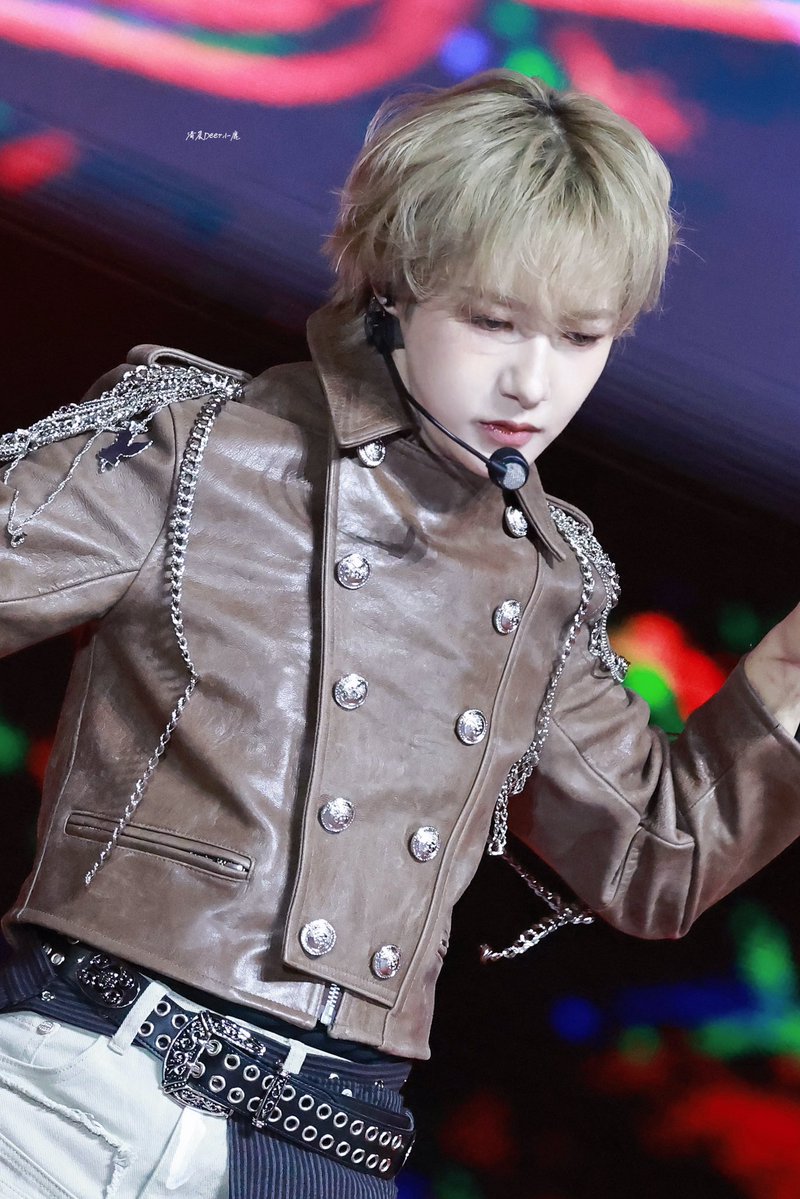 morningDeer0323's tweet image. 251219런쥔
#런쥔 
#RENJUN 
#仁俊