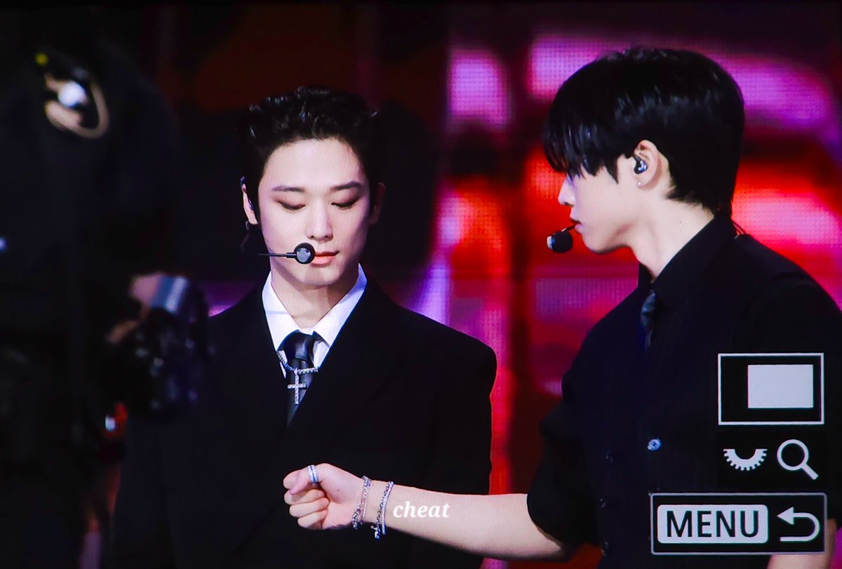 𝓬𝓱𝓮𝓪𝓽 tweet media