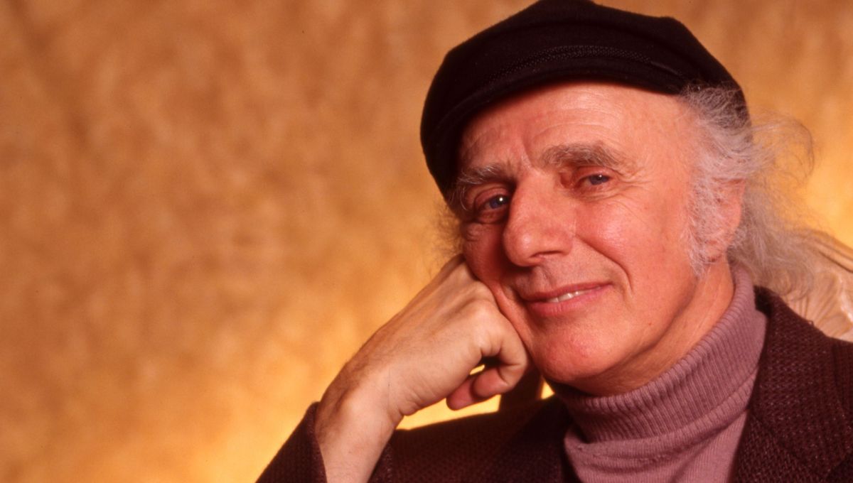 La citation du jour.

« On ne saurait aborder en même temps des deux côtés de la rivière. - Il faut risquer de perdre une rive à jamais, pour un jour toucher l'autre. »

- Gilles Vigneault.