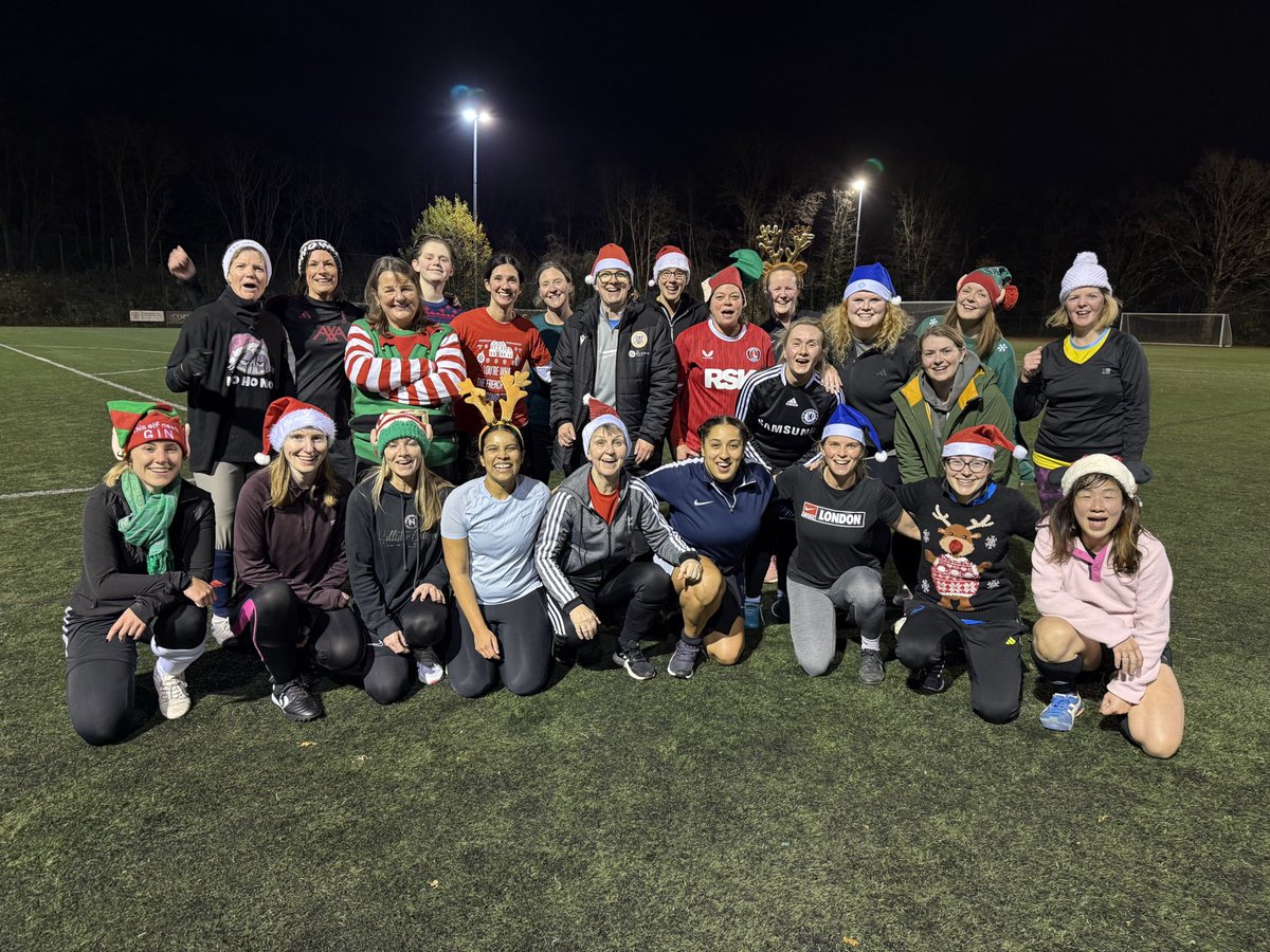 ⚽️🎄2025…thats a wrap! ✅

Festive hats, football and lots of laughs at our last Belles session of the year 🤍

See you in 2026! 
Our first session back is 7th January 🙂

#PlayingOurPart | #WeAreBromley