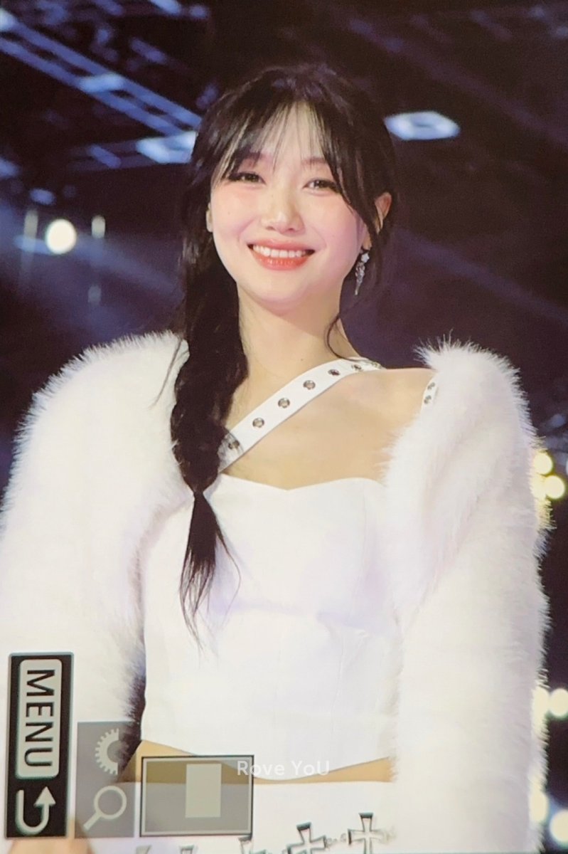 251219 가요대축제 류수정 

얼굴로 기 살려주는
효녀강아디 아랑해요🩷🤍🫰🏻🤍🩷

#류수정 #러블리즈 
#Lovelyz #SUJEONG #RYUSUJEONG
#정예인 #YEIN #JEONGYEIN