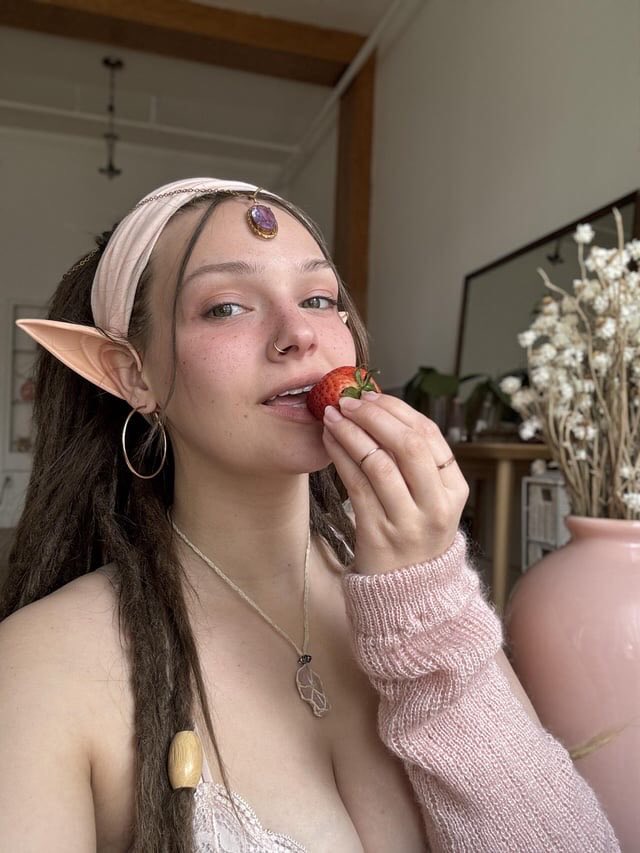 Humm viens me croquer bb 🍑🥵