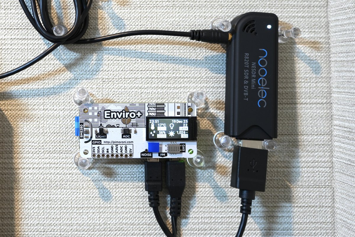 Attached an ADS-B receiver to a Raspberry Pi Zero W for Flightradar24. I still need to update the OS, though...