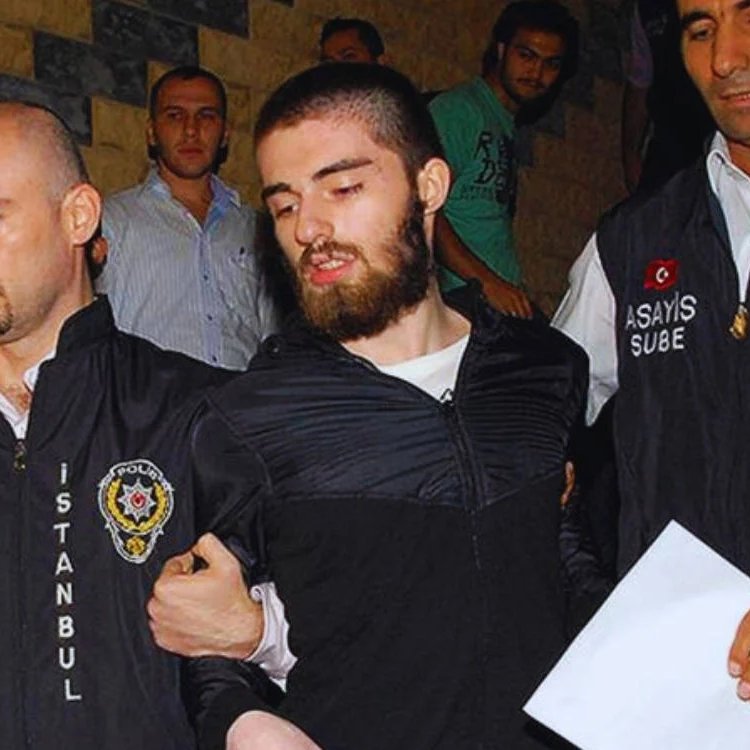 sdrhaber's tweet photo. SON DAKİKA: Cem Garipoğlu'nun kuzeni Kasım Garipoğlu'nun tüm mal varlığına el konuldu. https://t.co/Y2Sk36D5yI