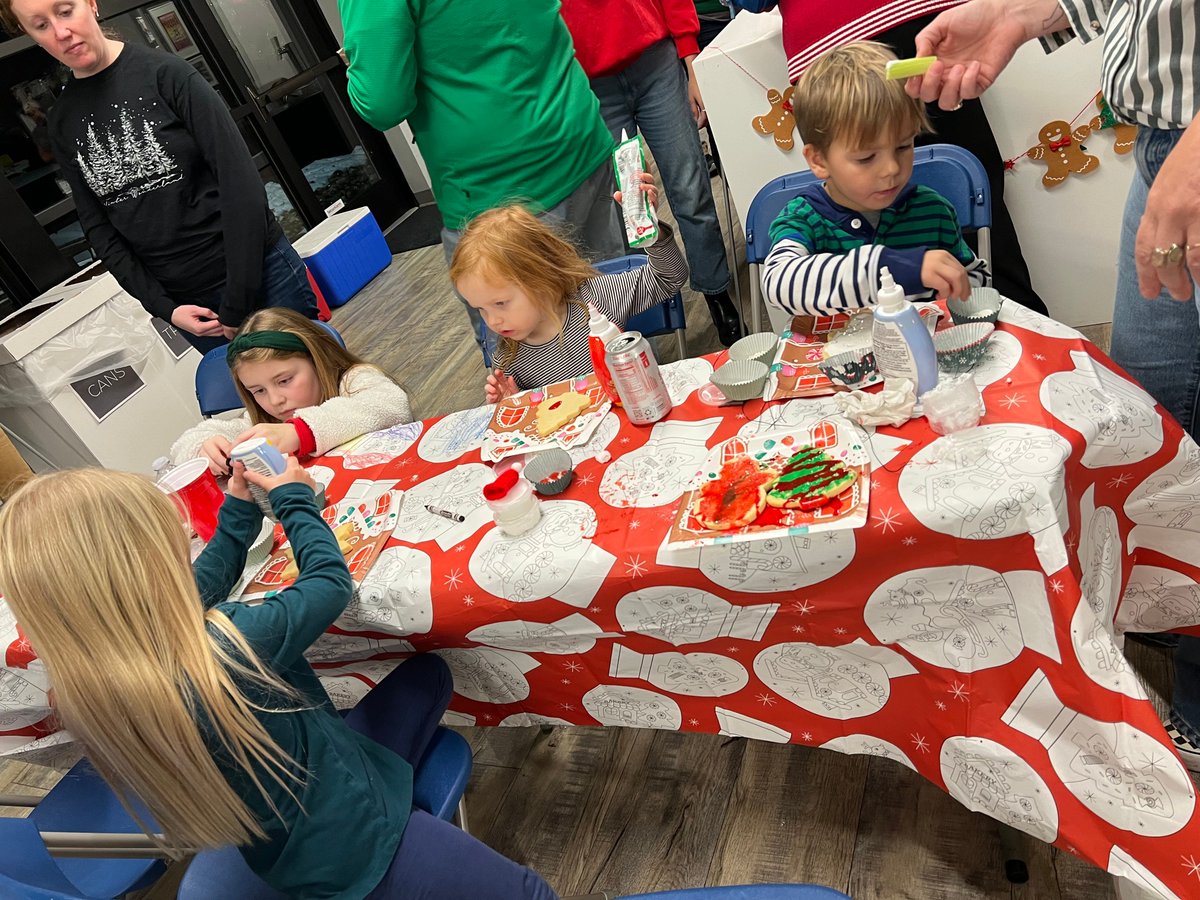 SecurAlarm's tweet image. The Kids of SecurAlarm took over the office and brought all the holiday joy with them! These tiny bursts of festive energy filled our space with pure seasonal magic and we loved having them. Enjoy the adorable moments we captured!

#holidayjoy #officefun #workfamily #holidaymagic