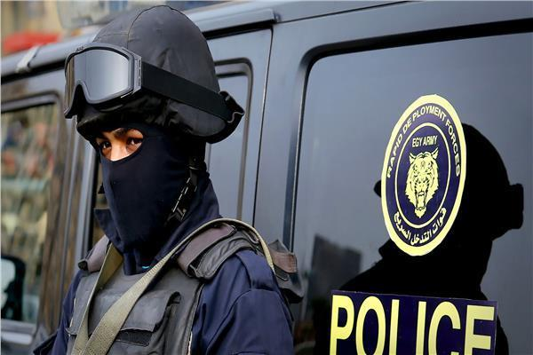 عاجل.. مصدر أمني ينفي صدور قرار بإعفاء مركبات الضباط من الضرائب وتكاليف التراخيص 