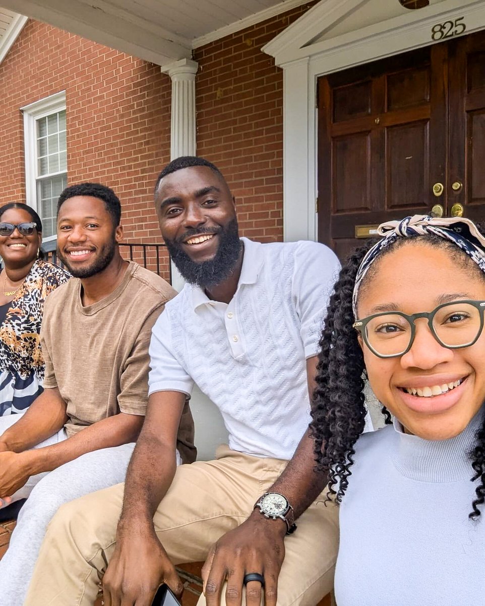 NAMB_SBC's tweet image. Reaching the Nations in North Carolina: Originally from Nigeria, Pastor Femi Oke launched Manna House Church this fall to reach fellow African immigrants with the gospel! 🙌 🌎

🙏 Pray for this new congregation as they gather for their first Christmas service. 

#FueledByAnnie