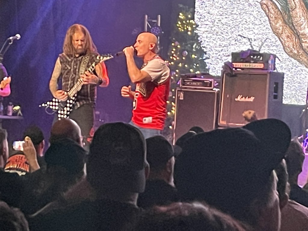 doubleTrocks's tweet image. Amazing night of John Bush era Anthrax!