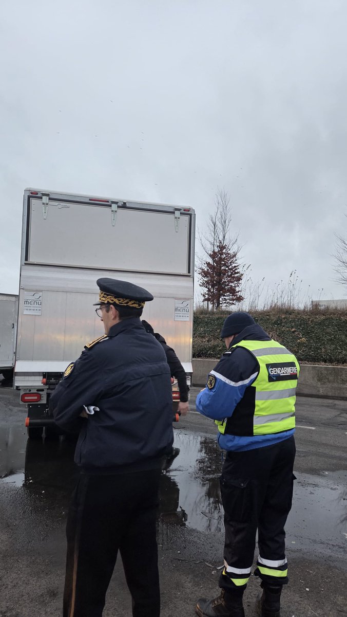 Prefet62's tweet image. Depuis le 29 juin 2025, plus de 110 foyers de dermatose nodulaire contagieuse (#DNC) ont été détectés et six zones réglementées ont été instaurées autour de ces foyers. A ce jour, aucun foyer n'a été détecté dans la région Hauts-de-France.

Dans le cadre de la lutte contre la