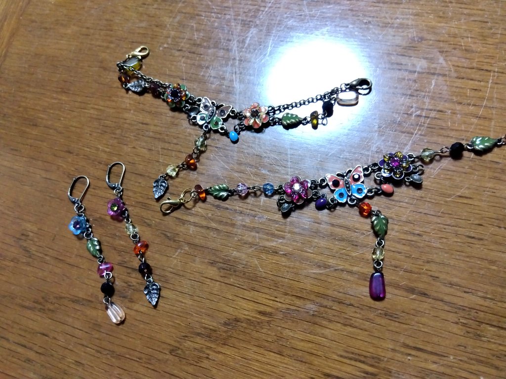 遅まきながらミハエル・ネグリンが気になっている。 メルカリ徘徊で