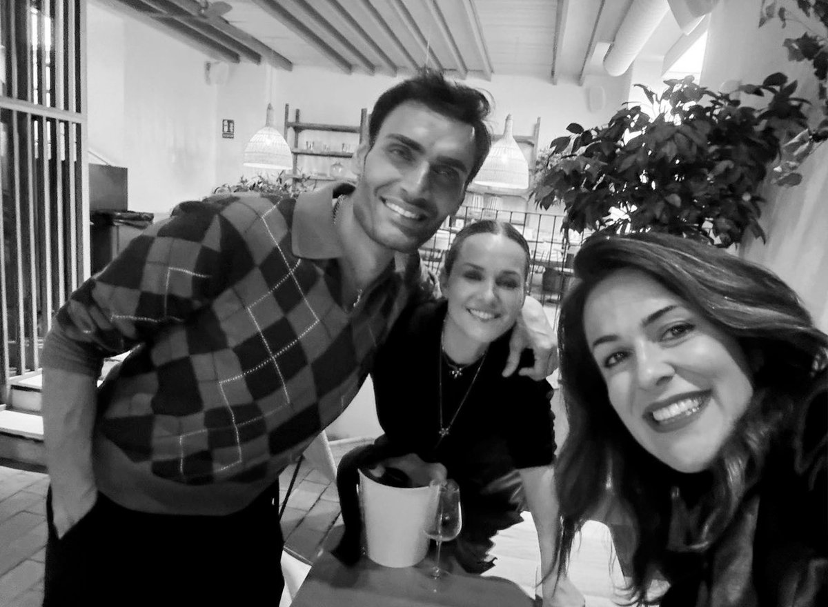 Madrid memories – always a joy connecting and sharing smiles! 😊🇪🇸♥️ Thank you for the warmth!
#JeetendrSehdev #Madrid #FanLove #Jeetendr #Spain #Grateful