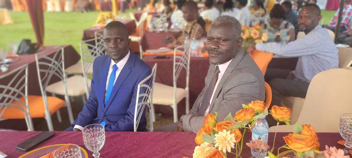 KatendeRamathan's tweet photo. With the UPSTU Greater Kampala Chairperson @EdwardLuyima1, we join the rest of @WakisoDLG  for their End of Year Party / Rewards and Recognition ceremony 2025  representing UPSTU @upstu_2019. 
We thank @WakisoDLG for the good relationship with @upstu_2019 @AronMugaiga https://t.co/Flf6Zq2UHQ