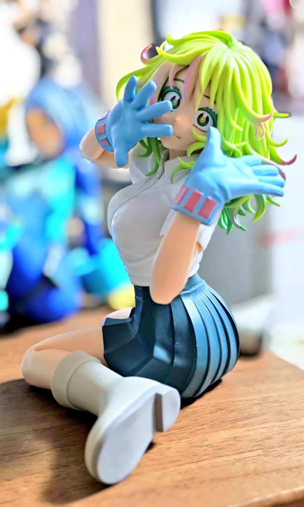 ショップの店員さんが多分 値段は上がると言ってたので
今のうちに買っといた方がいいと思います
自分は昨日秋葉で2000円で転移 入れました
今日見に行ったらどこのお店もだいたい メルカリと同じ値段でしたね
めちゃくちゃ可愛いので おすすめです