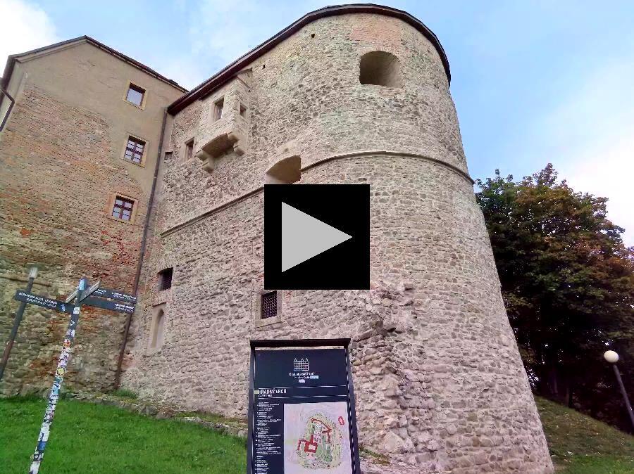 Stroll Grounds and Enjoy Views at Bratislava Castle  

It's an uphill walk from #OldTown to #BratislavaCastle but you'll enjoy roaming around #castle grounds &amp; soaking in views from above!  #WordyExplorers #slovakia #danube  
ift.tt/nPolsAu