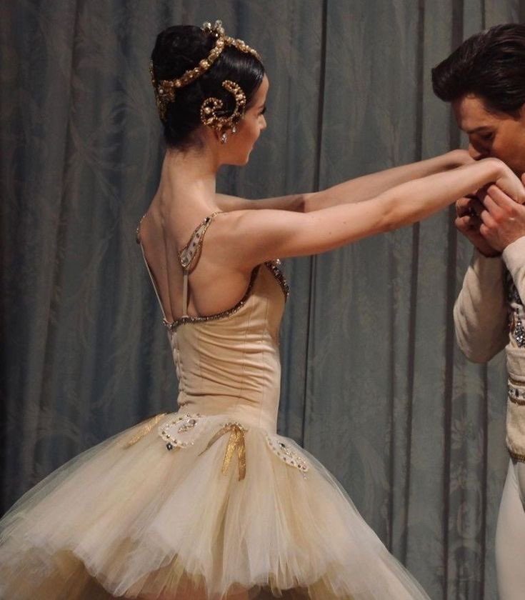 hrstylearchive's tweet image. 𝒜𝓁𝓌𝒶𝓎𝓈 🏹