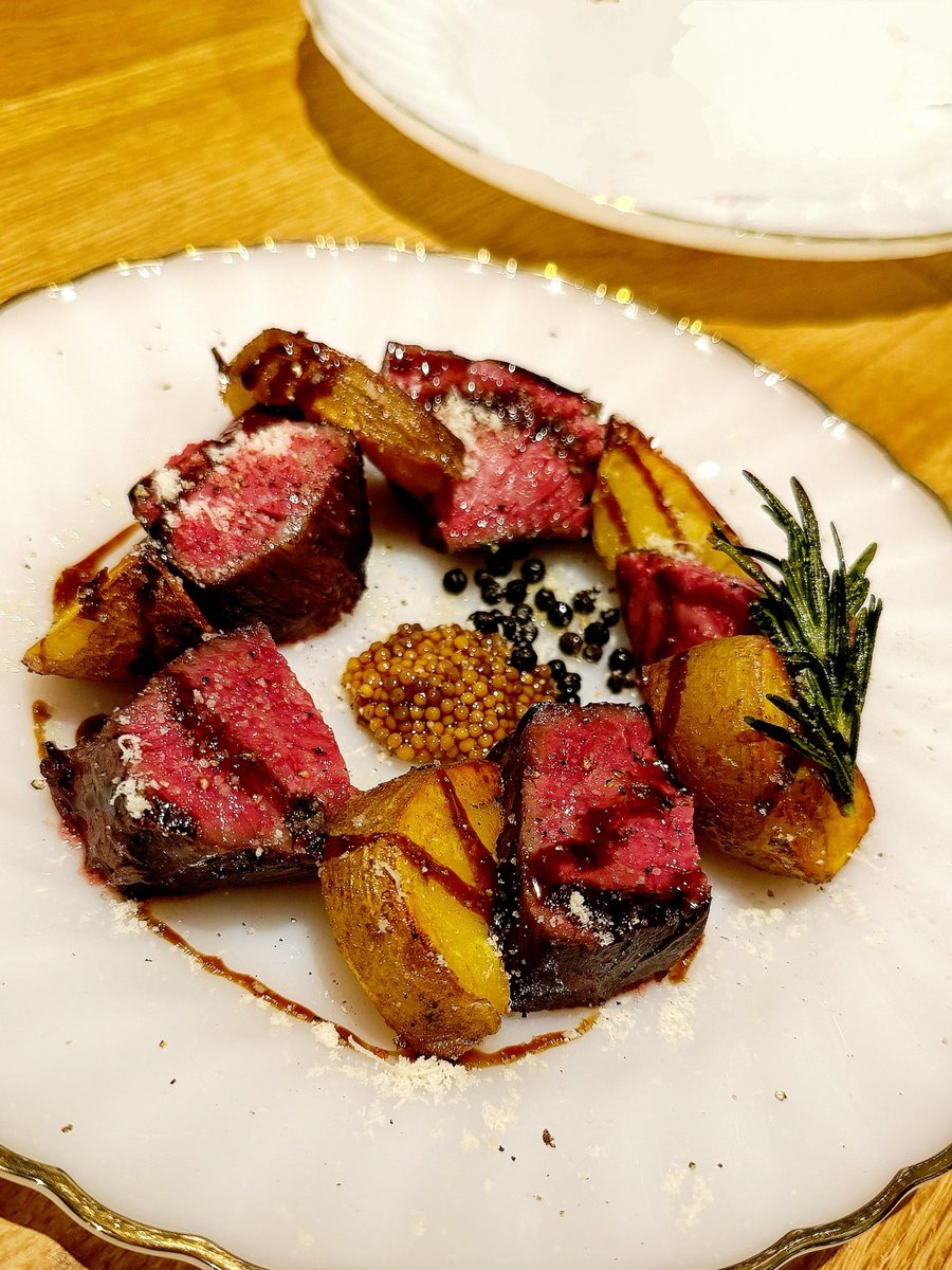 忘年会3次会でPIZZERIA L.F.C➰生ハムプレート＆富永牛カイノミの釜