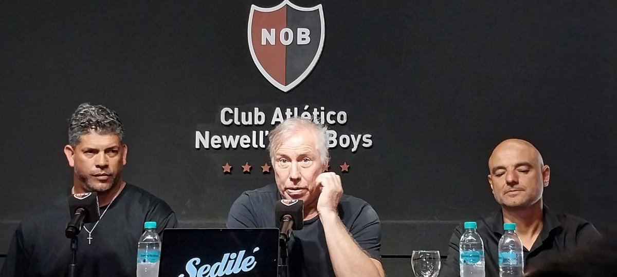 #Newells | Roberto Sensini confirmó que Ever Banega no seguirá en el club.