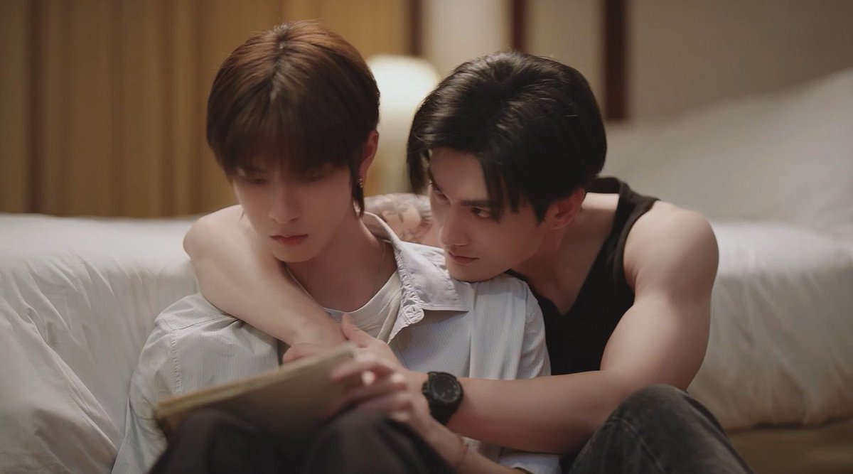 singha said “you’re not leaving my sight again” with ONE hug

SINGSA LATAI EP8

#สิงสาลาตายEP8