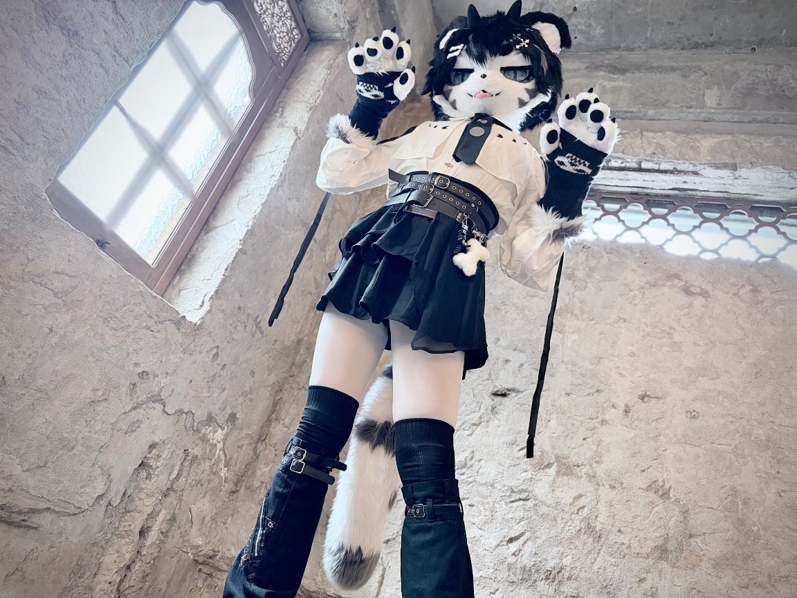 LOOOOOOONG-

📸: <a href="/honeymilk413/">HONEYMILK蜜乳</a> 
#FursuitFriday