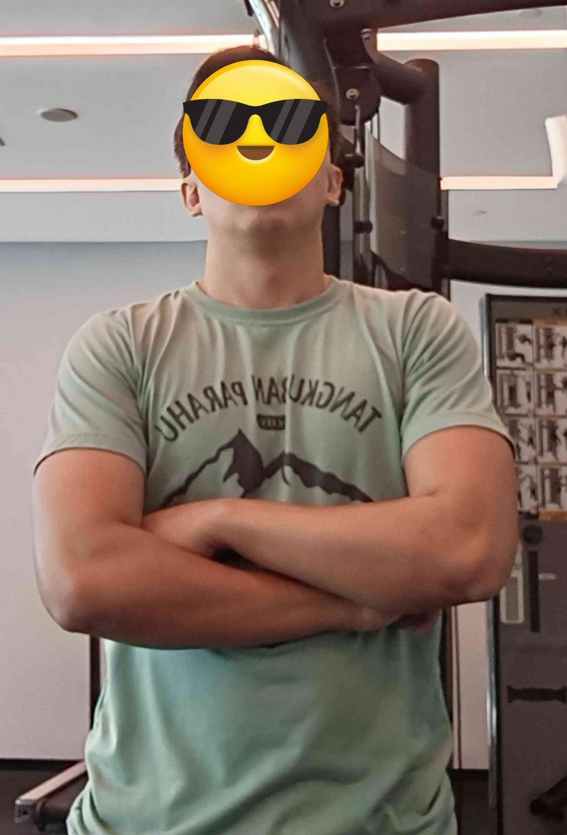 danalias021's tweet image. Setting my 2026 goals perfectly right. Stay healthy, eat healthy, stay happy, cherish every moment, picking up new sports, run, travel, hike, swim, paddle, community work, new career. When ur healthy, ur mind will be at its best. And of cos, good rounds of incredible sex weekly.