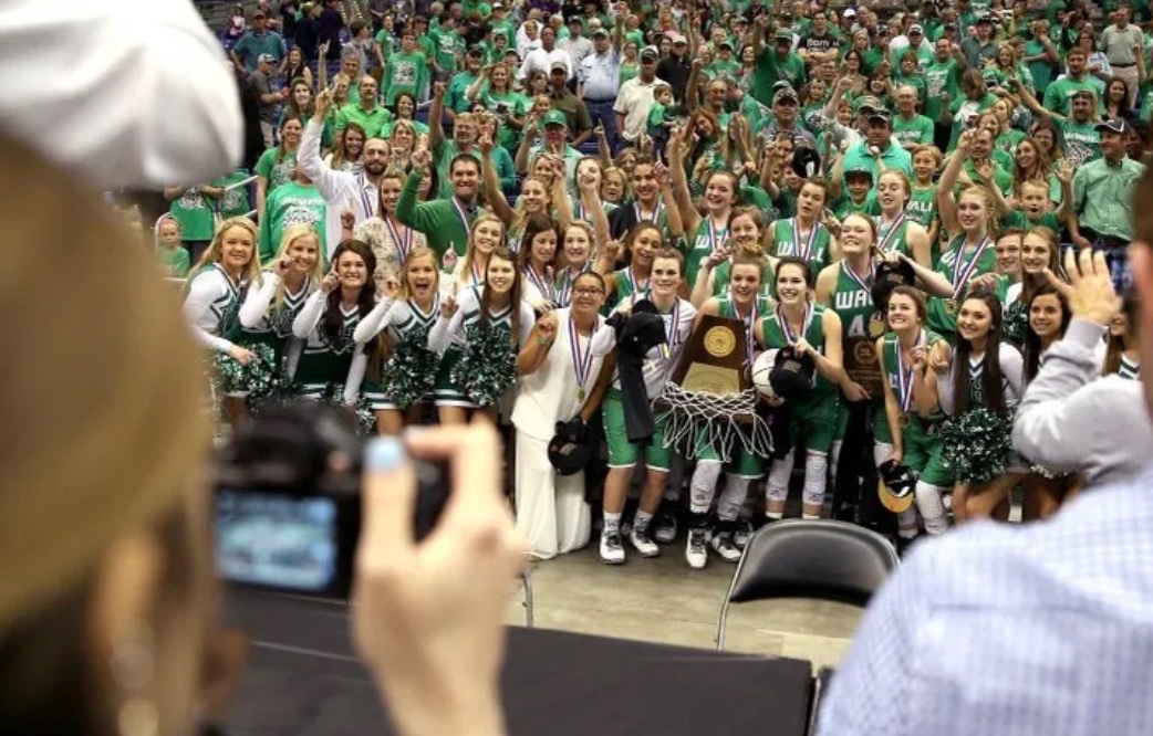 Wall Lady Hawks Basketball tweet media