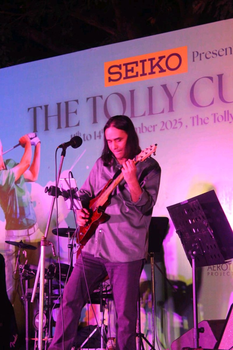 Krosswindz's tweet photo. Thank you Tollygunge club for having Krosswindz perform for your Golf Cup award ceremony on 14th December, always a pleasure 🙂

#Krosswindz #Concert #TollyClub https://t.co/lPIvE4zoqi