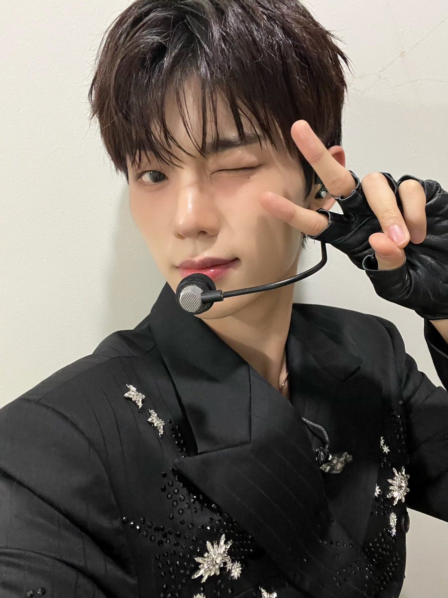 EVNNE_official's tweet image. 가요대축제🎉
엔브들 오늘도 고마워ㅎㅎ💚

#EVNNE #이븐
#이정현 #LEEJEONGHYEON