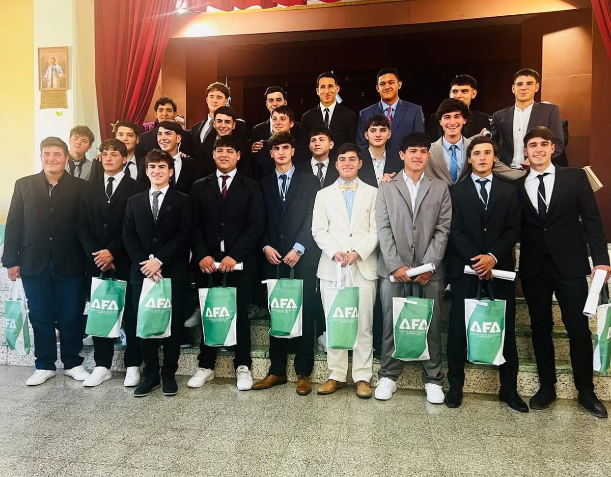 Nuestra Gente
Promoción 2025
Escuela Agrotécnica Salesiana
Ferré / Buenos Aires
#EducaciónAgraria