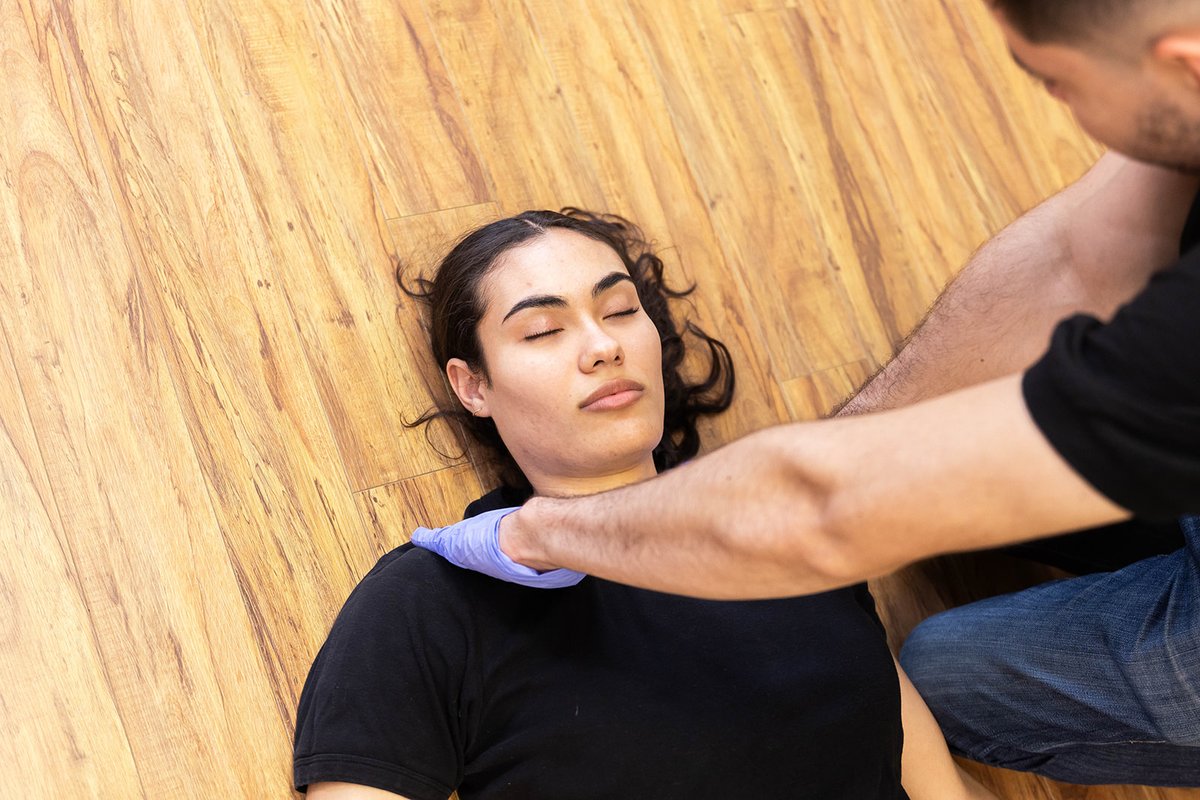 FirstAidCalgary's tweet image. Did you know survival drops by about 10% each minute after cardiac arrest? ⏱️❤️
Help can take time to arrive, so knowing CPR is critical.
Enroll in a First Aid &amp;amp; CPR course today: firstaidcalgary.ca/emergency-firs…
#CPRSavesLives #FirstAidTraining #EmergencyResponse #Calgary #LifeSaving