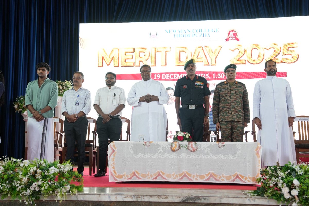 gpnccktym's tweet photo. Maj Gen VT Mathew, AVSM, YSM, GOC, K&amp;K Sub Area visited Newman College, Thodupuzha. The Gen Offr was given Guard of Honour by the NCC Cadets of Muvattupuzha Bn. The GOC motivated the Cadets during the interaction. Glimpses of the visit.. https://t.co/4Z8FafvtBT