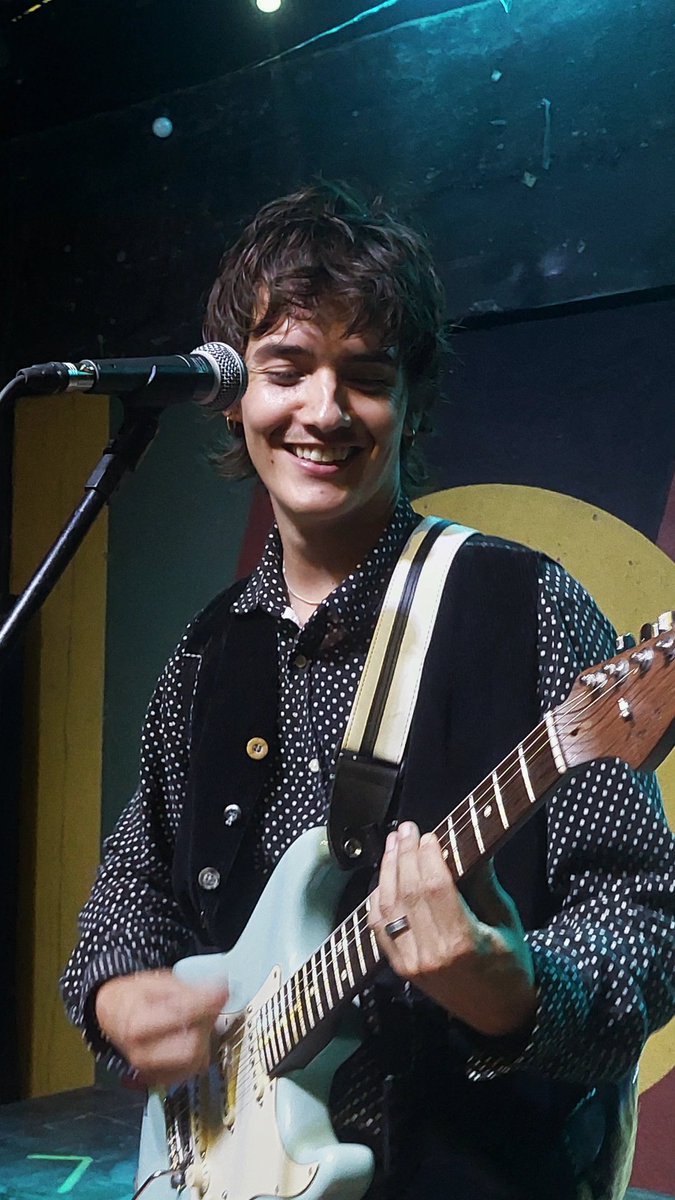 starsforsofya's tweet image. essa foto que eu tirei do noah &amp;lt;3