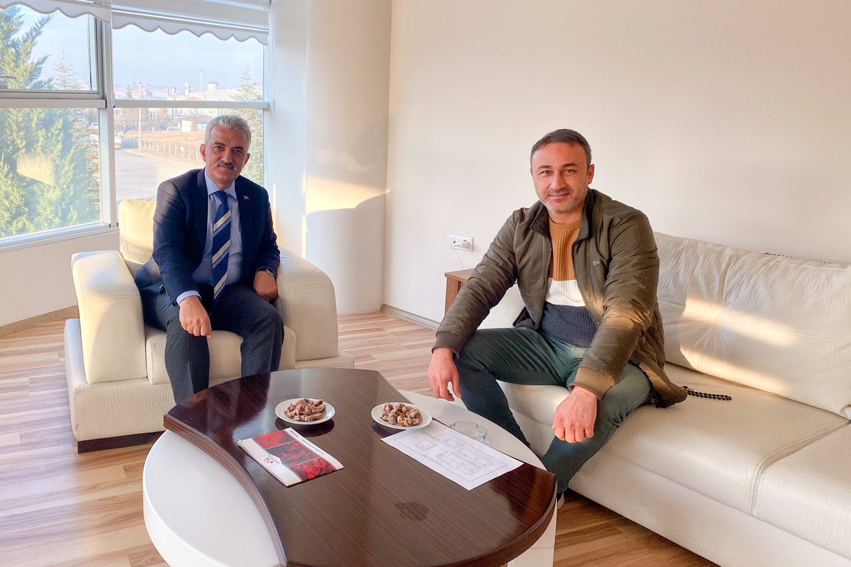 Kırıkkale Organize Sanayi Bölgesi’nde geçtiğimiz günlerde yaşanan yangın sonrasında, Valimiz Sayın Mehmet Makas(<a href="/makasmehmet34/">Mehmet MAKAS</a>), fabrika sahibi Serkan Bahadır’ı ziyaret ederek geçmiş olsun temennisinde bulundu.

Sayın Valimiz, yürütülen çalışmaların kısa sürede tamamlanarak