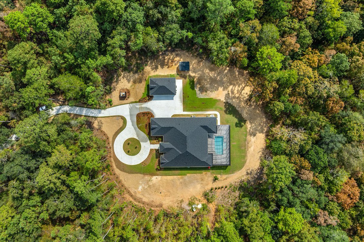 SFDesignInc's tweet image. Completed home photos make our day! This stunning home, built in Tallahassee for one of our valued customers, turned out absolutely GORGEOUS📷Thanks for sharing Darrell &amp;amp; Candice...GREAT JOB!
sfdesigninc.com