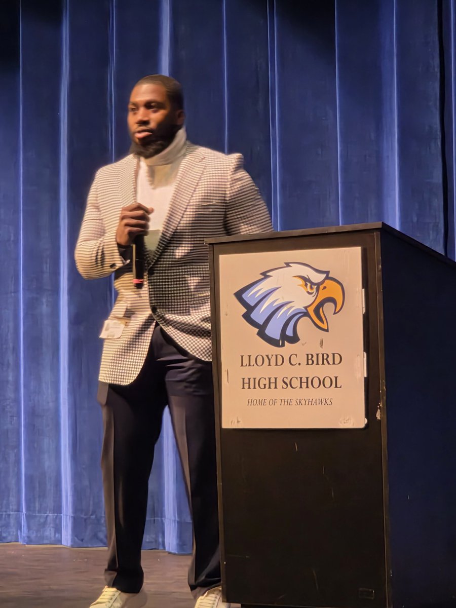 Sean Robertson tweet media