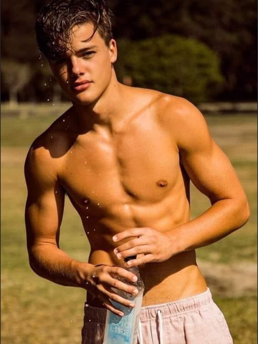 ArnaudLGBT's tweet image. 