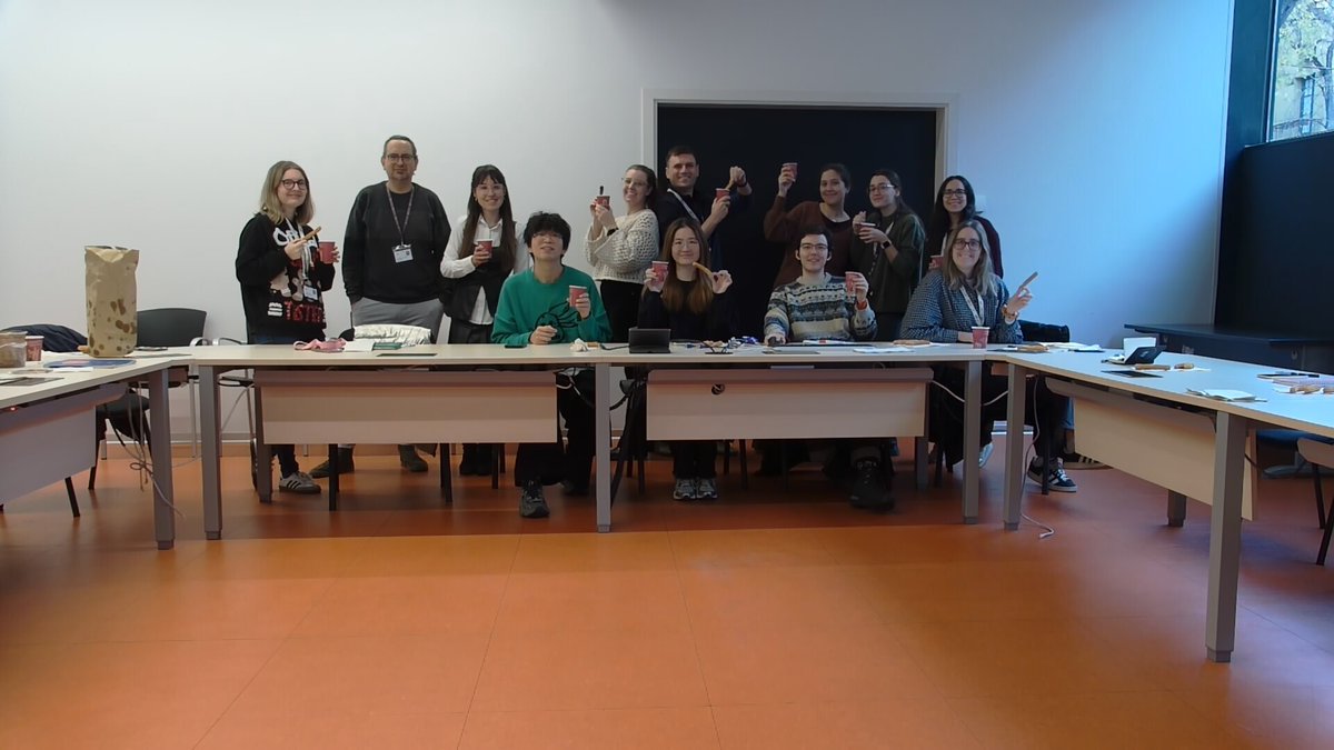 PharmaEpigenLab's tweet image. It's Christmas (and traditions) time! 🎄
Our team  enjoyed a festive lab meeting with churros and hot chocolat (thanks, @israelcadenas1 !) and a team lunch this week. 
Wishing you all a lovely festive season 🎅🎉