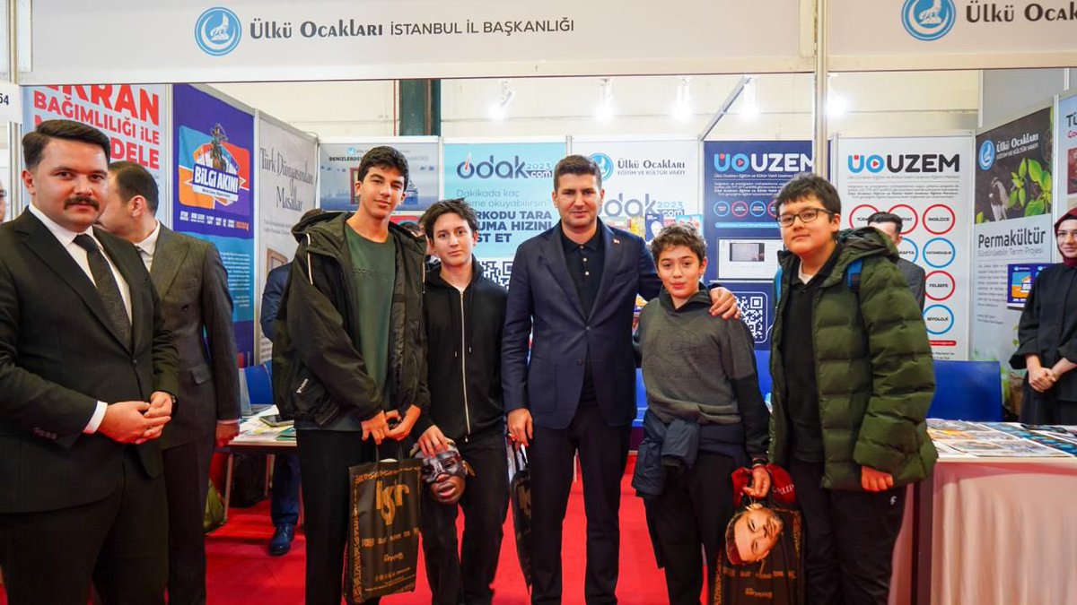 📍 İstanbul 42. Uluslararası TÜYAP Kitap Fuarı

Türk gençliğinin yolbaşcısı, Ülkü Ocakları Genel Başkanımız Sayın Ahmet Yiğit Yıldırım, TÜYAP Kitap Fuarı’nda Ülkü Ocaklarımızın standını ziyaret ederek, genç kardeşlerimizle bir araya geldi. 

İstanbul Ülkü Ocakları olarak, Genel