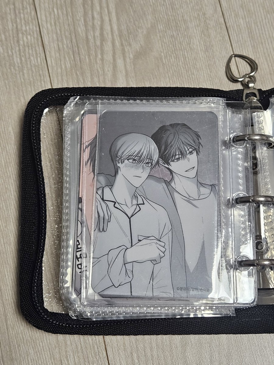 BL 봄툰 팝업 논제로섬 10만원 특전 포카 포토카드 서해영 윤해원 
하자(×)
가격:6.0 
open.kakao.com/o/ss65QAPg